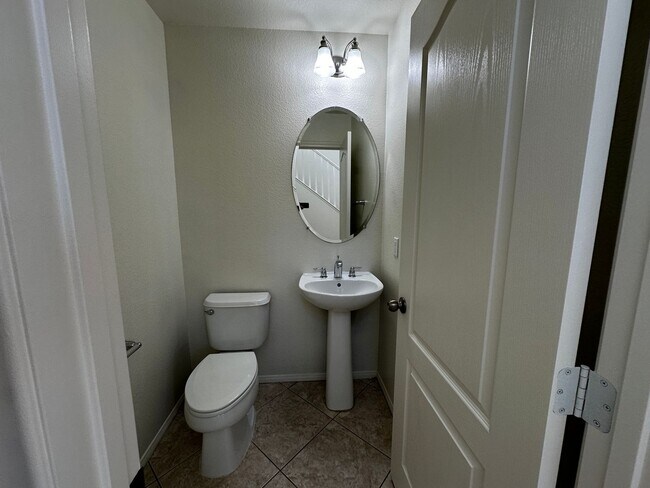 Building Photo - SKY RIDGE