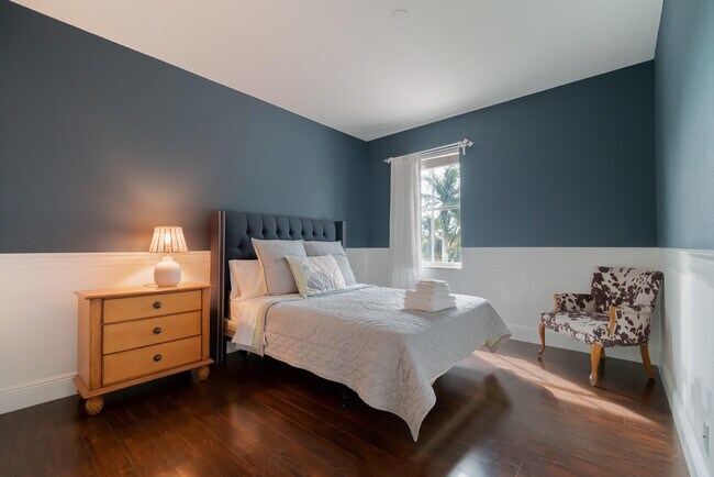 Building Photo - 4510 Island Reef Dr