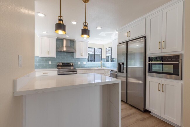 Building Photo - 2128 Presidio Ct