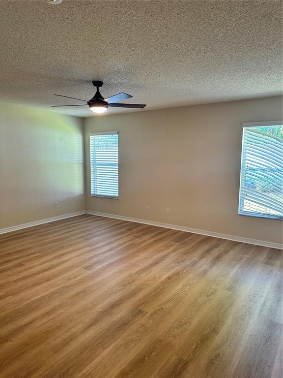 Building Photo - 153 Walnut Crest Run