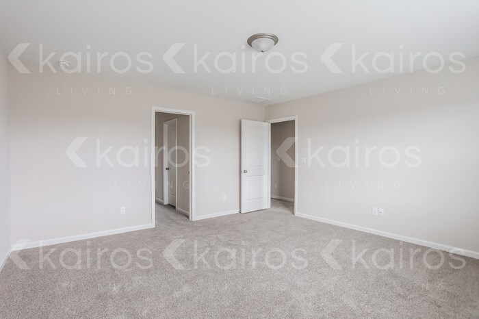 Building Photo - 20 Red Oak Dr.