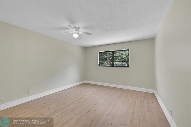 Building Photo - 9150 NW 38th Dr