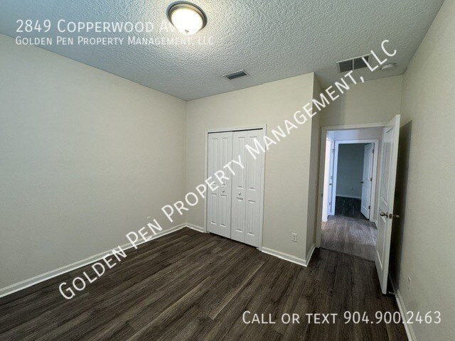 Building Photo - 2849 Copperwood Ave