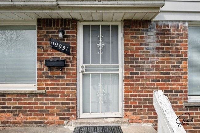 Building Photo - $1250 3 bedroom bungalow