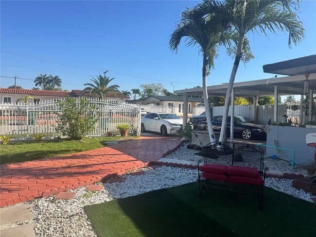 Building Photo - 11245 NW 62nd Ave