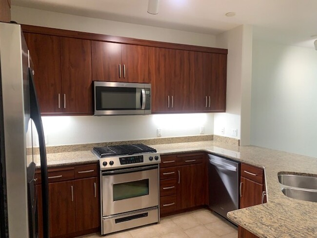 Building Photo - Clean & Modern Dublin Condo – Prime Location!