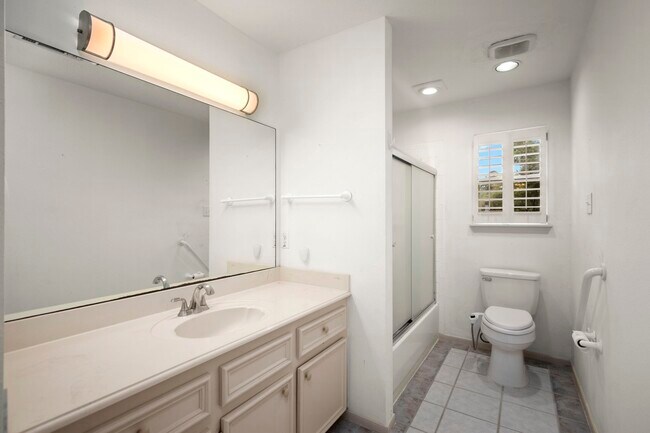 Building Photo - 14151 Buckingham Ln