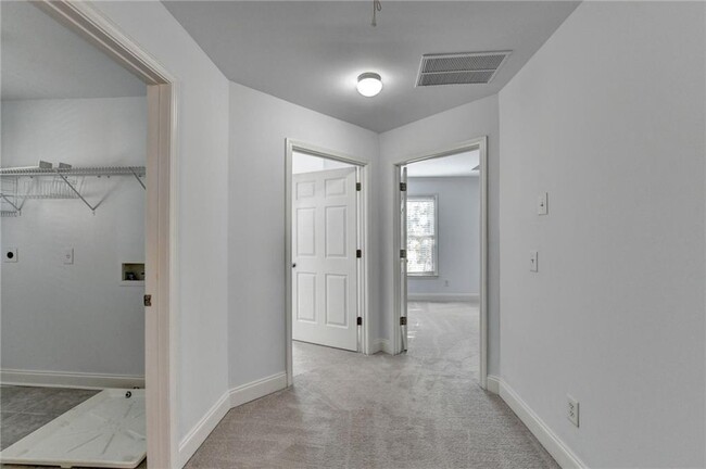 Building Photo - 2104 Nelms Pointe Landing