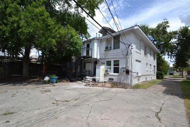 Building Photo - 1517 Bonnie Brae St