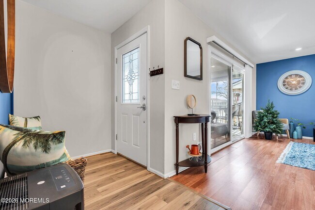 Building Photo - 658 Driftwood Pl