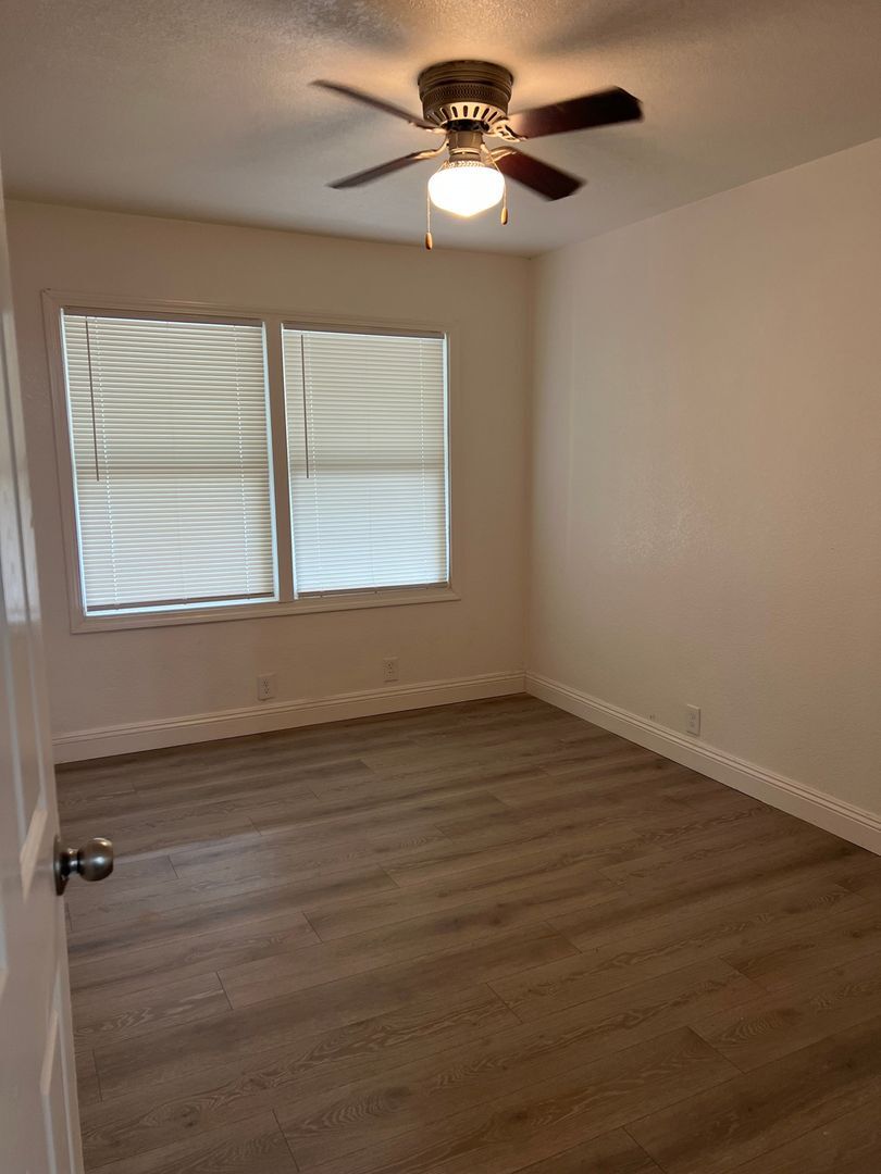 Building Photo - 1298 W Capitol Ave