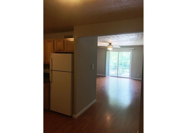 Building Photo - 525 Lowell Ave