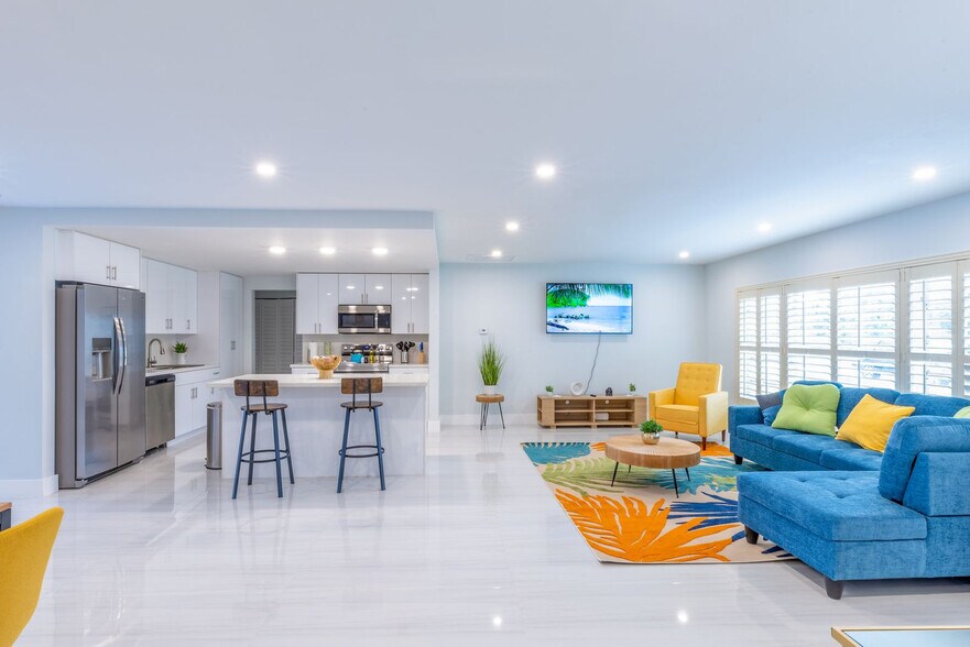 Building Photo - 6466 NW 20th St