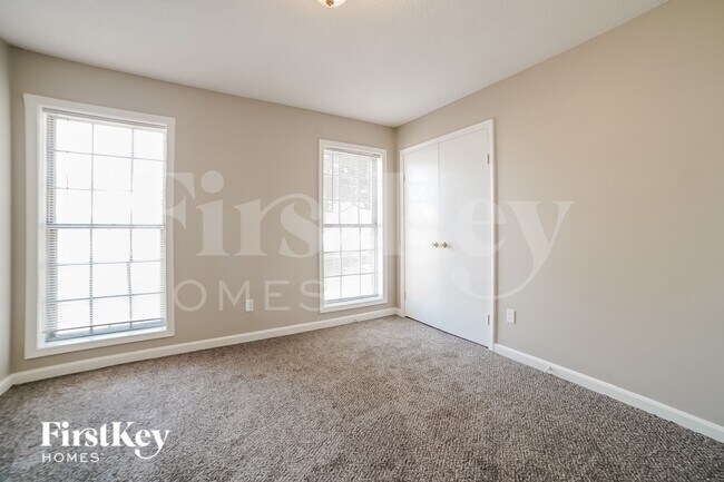 Building Photo - 3381 S Mendenhall Rd