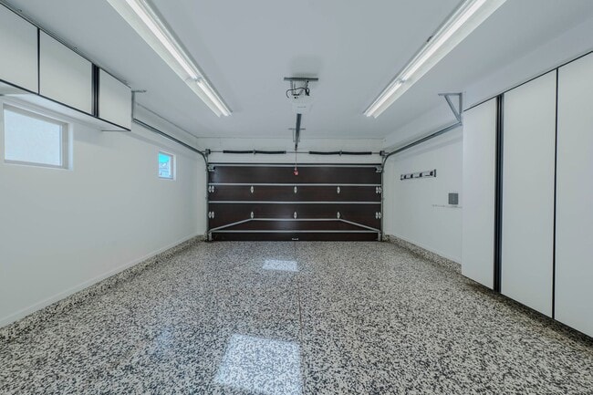Building Photo - 525 15th St
