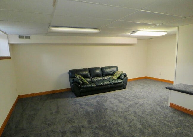 Building Photo - 1434 Atterbury Way