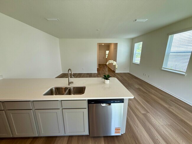 Building Photo - 224 Beach Palm Ct