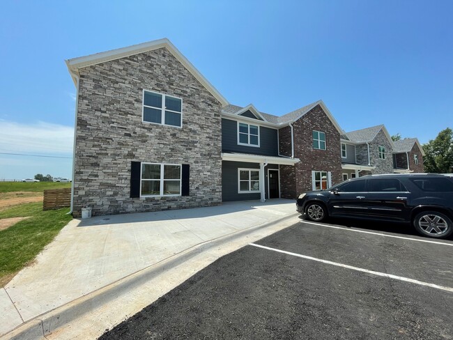 Building Photo - Har-Ber Meadows Townhomes