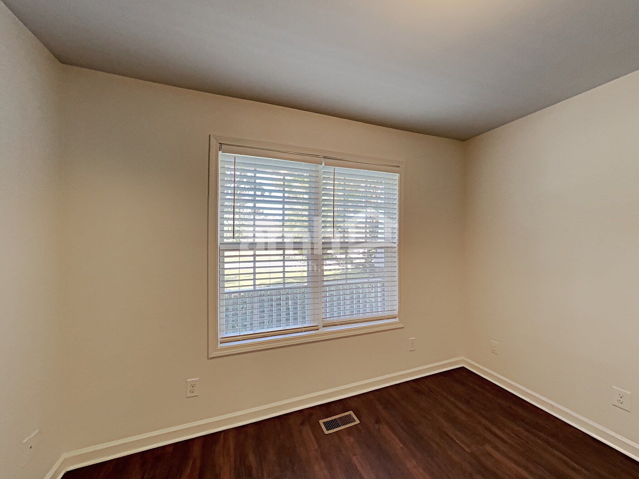 Building Photo - 1105 Clay Ct