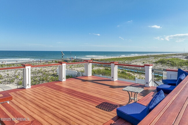 Building Photo - 14 Falls Rd