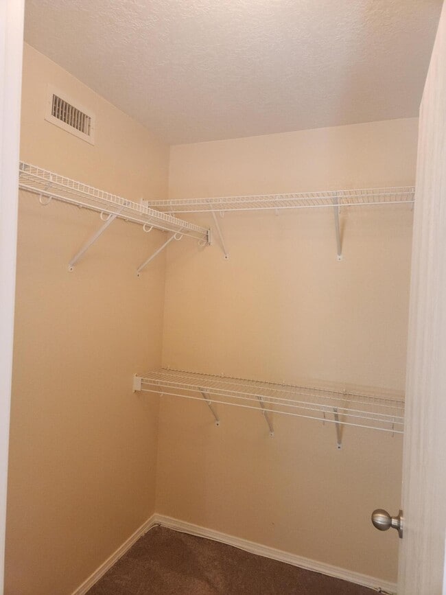 Building Photo - 6548 Ancients Rd NW