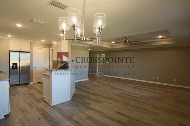 Building Photo - Beautiful 3 Bedroom 2 Bathroom Townhouse in South Tyler! Now offering 1st full month rent free!