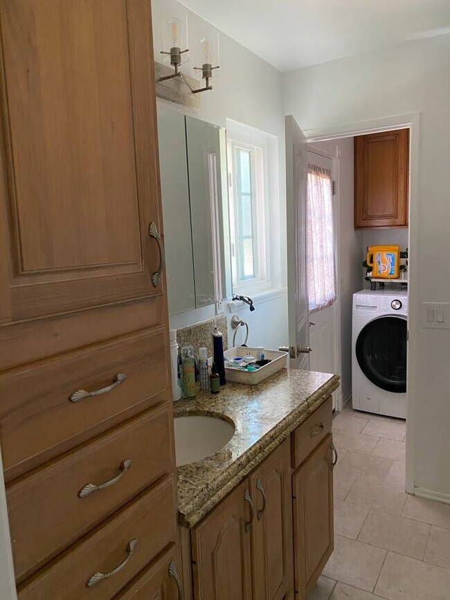 Building Photo - 5029 Douglas Ln