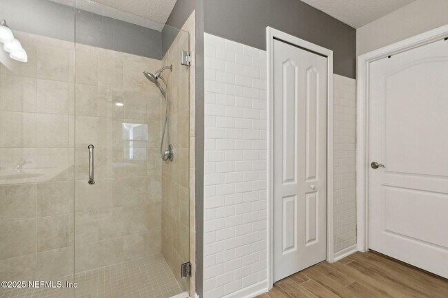 Building Photo - 66103 Edgewater Dr