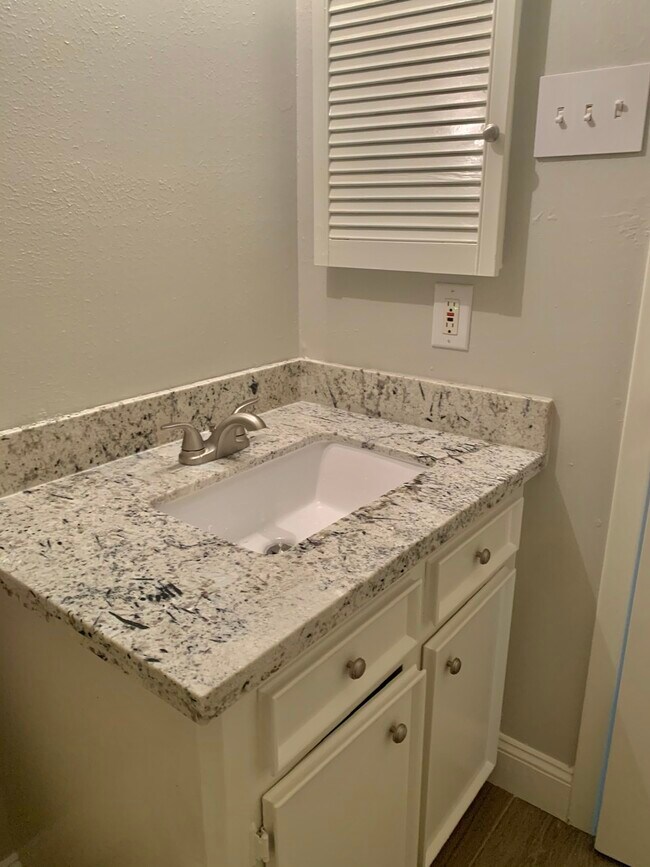 Upstairs bathroom - 3214 Continental Dr