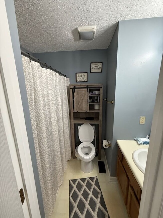 Building Photo - Maryville City Schools 37804 - 3 bedroom, 2 bath home - Contact Bako Patel (865)283-5600