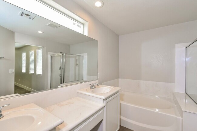 Building Photo - 10424 Concetta Ave