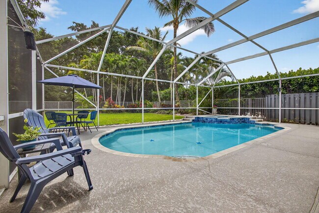 Building Photo - 3738 Old Lighthouse Cir