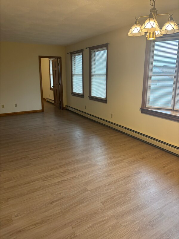 Building Photo - 26 Reed Hill Rd