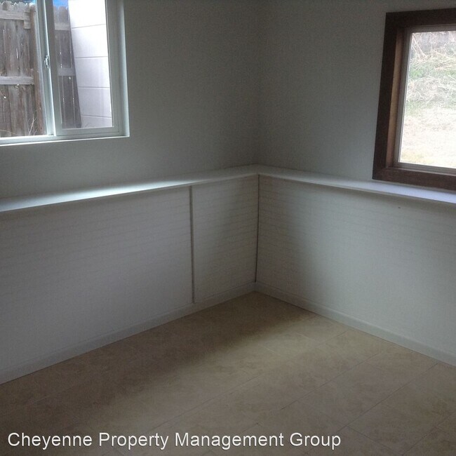 Building Photo - 3 br, 1.5 bath House - 4104 Rogers Ave.