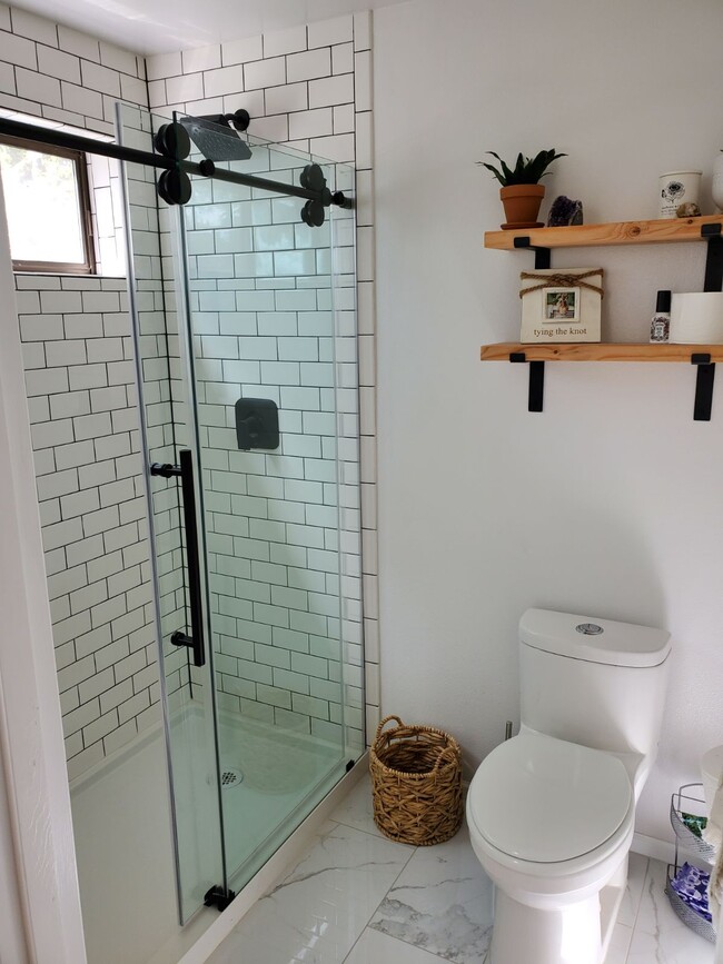 Building Photo - 20 Warbler Ln