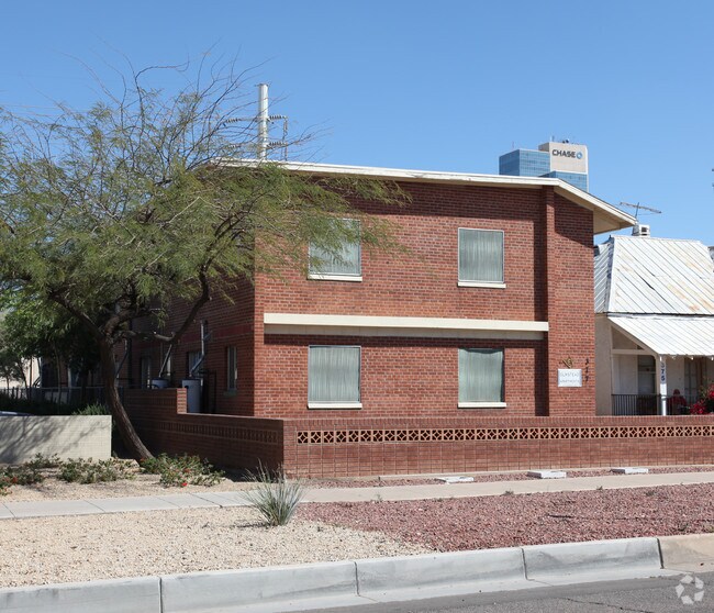 Building Photo - Olmstead Apartments