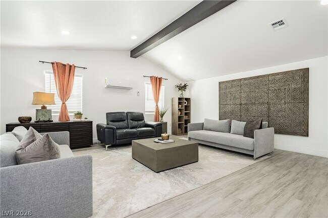 Building Photo - 1913 Birch St