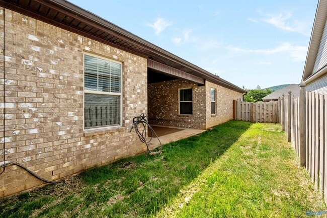 Building Photo - 3013 Mallard Point Dr SE