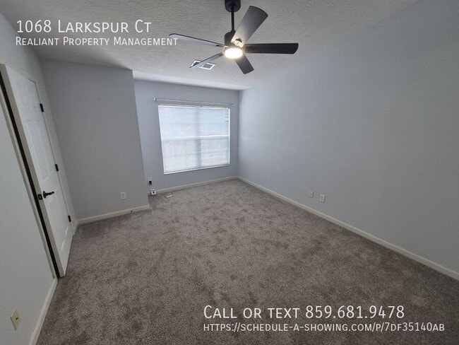Building Photo - 1068 Larkspur Ct