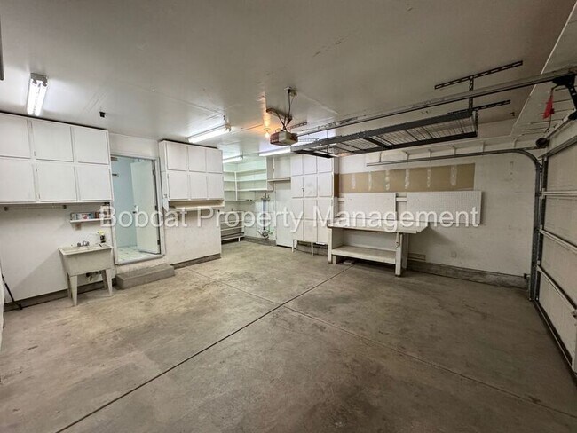 Building Photo - 4098 Quinn Dr