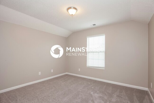 Building Photo - 3 Bedroom Pet-Friendly Home in Charlotte, NC with Main Street Renewal