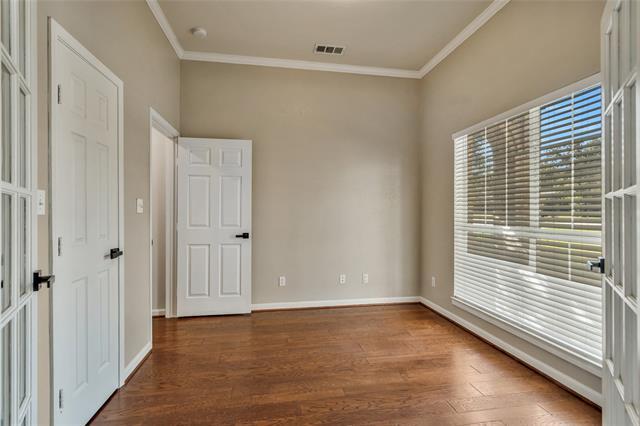 Building Photo - 4622 Hackberry St