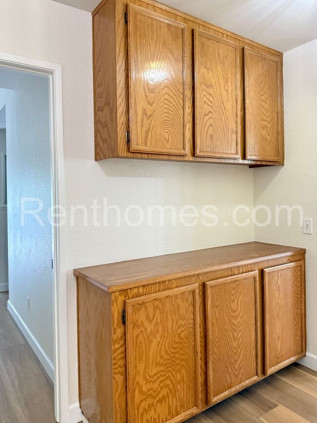 Building Photo - 10807 Woodstream Point