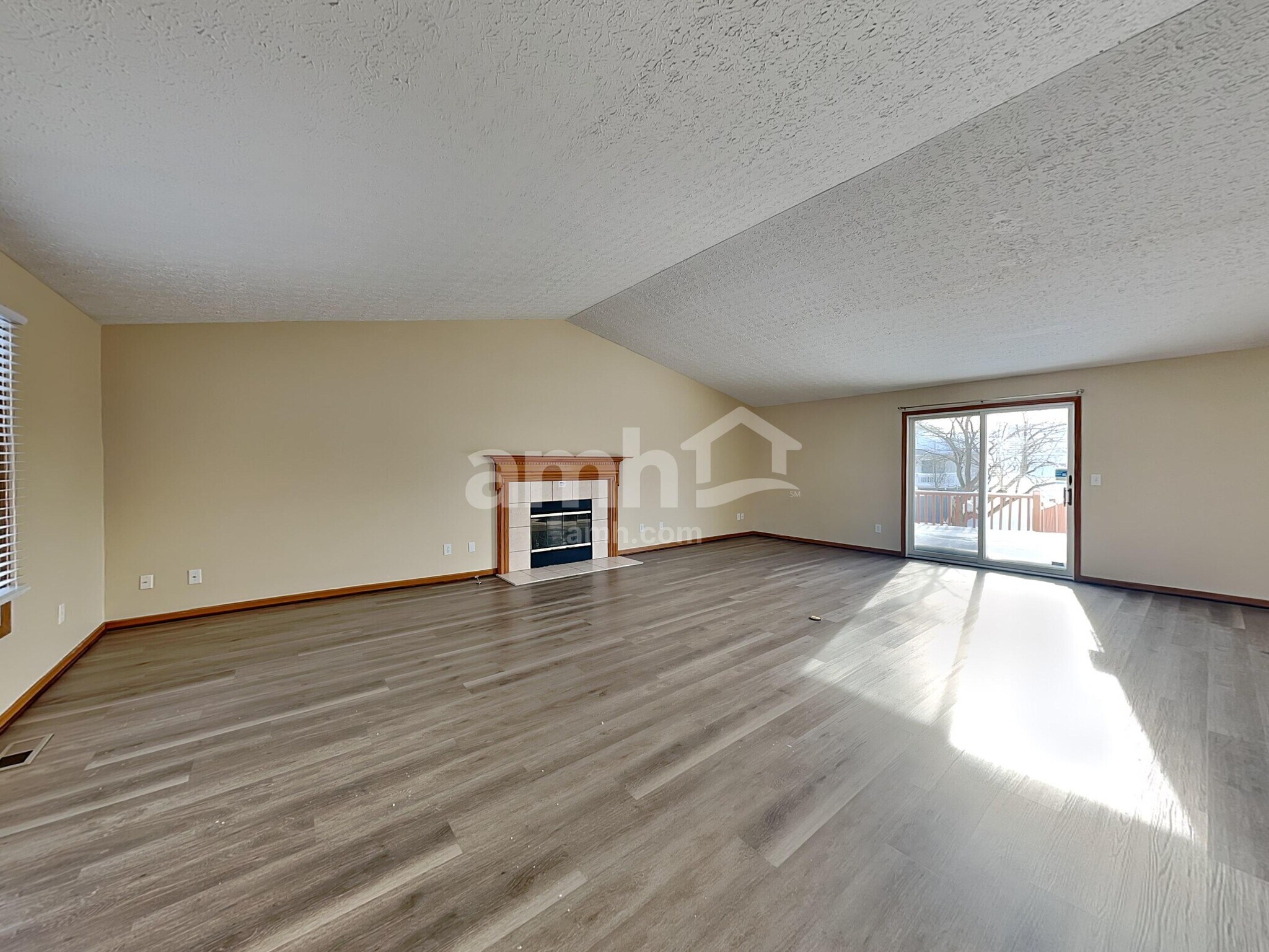 Building Photo - 1163 Tarragon Dr