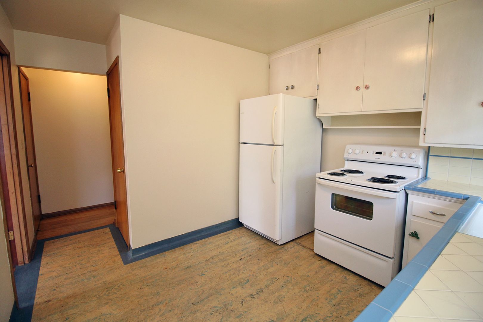 Building Photo - 11-17 NE 56th