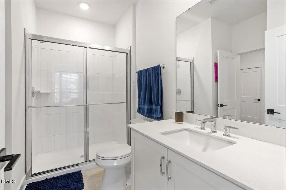 Building Photo - Room in Townhome on Billingshurst Wy