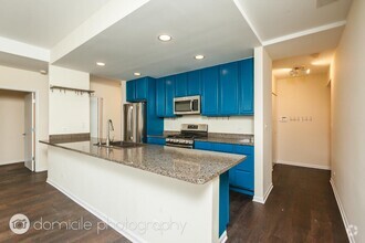 Building Photo - 2 bedroom in Chicago IL 60618