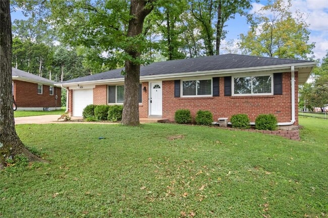 Building Photo - 9731 Twincrest Dr