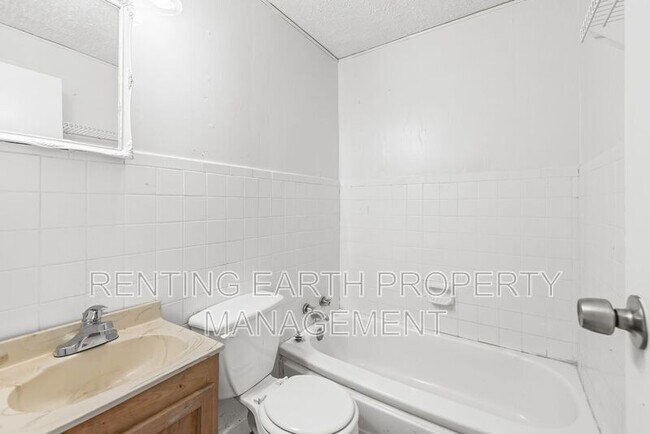 Building Photo - 1724 26th St SW