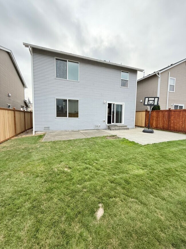 Building Photo - 4250 Swift Ave SW